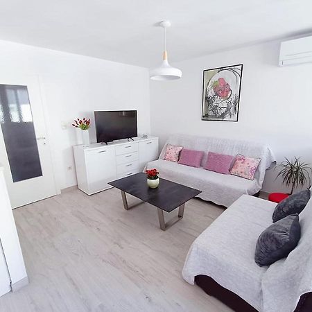 Apartment Glavaric Omiš Exteriör bild