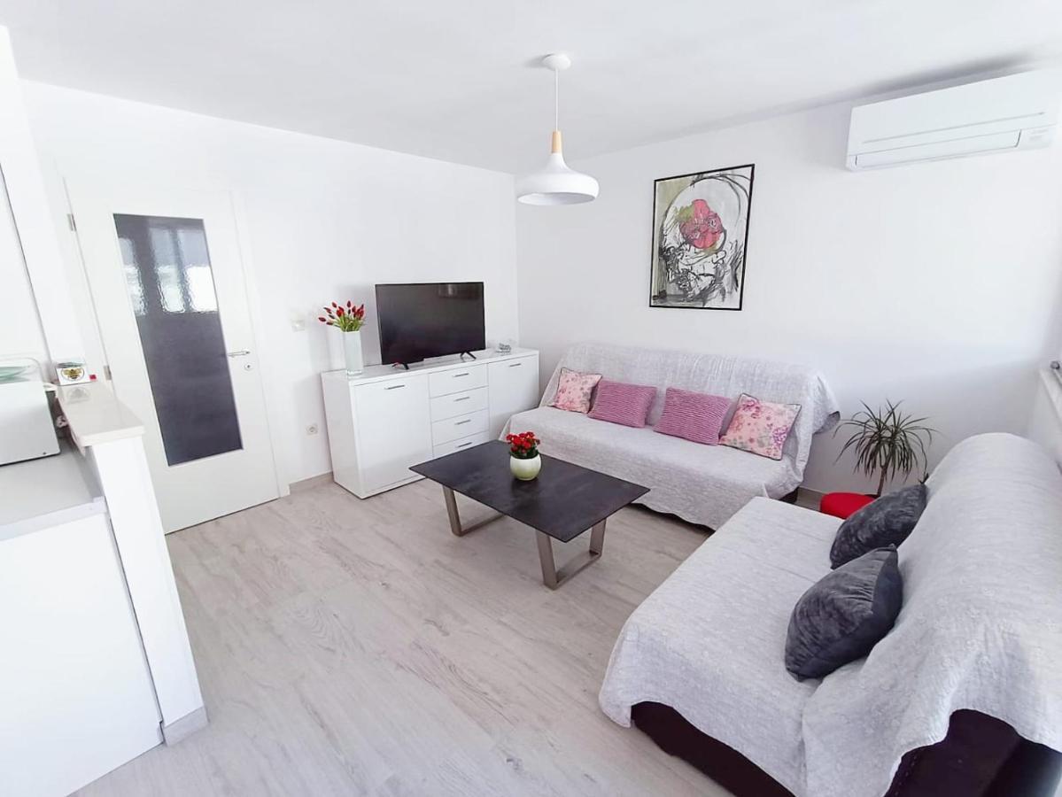 Apartment Glavaric Omiš Exteriör bild